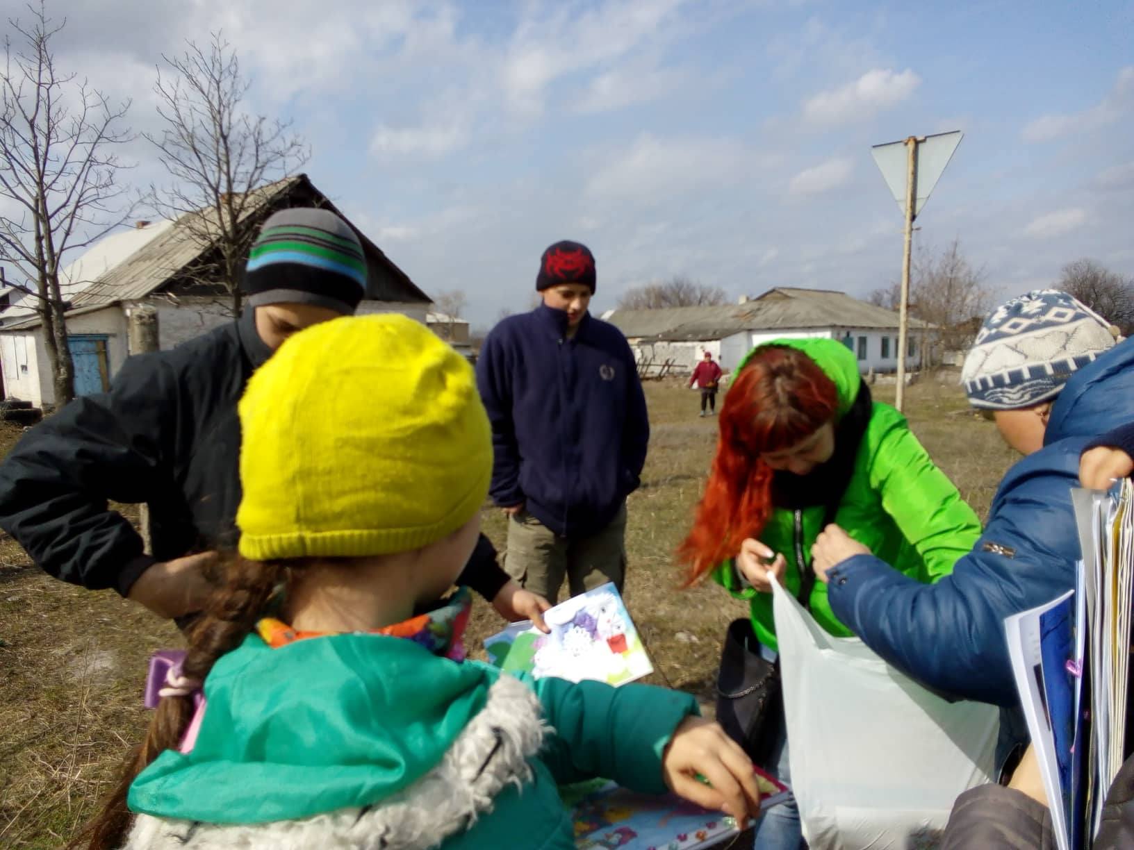 З дітьми села Кам'янка працювала наша волонтерка Яна Слідевська